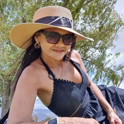 carlaCPT's profile picture. Family orientated & Fun-loving, Proudly South African, 
 Sports fanatic with a keen interest in whats happening around me!!!