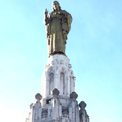 La vida de los muertos perdura en la memoria de los vivos. Cicerón.
Vizcaya Siempre Fiel. Adelantado de España.