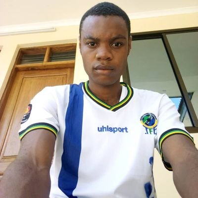 OmaryKissy's profile picture. god help my life