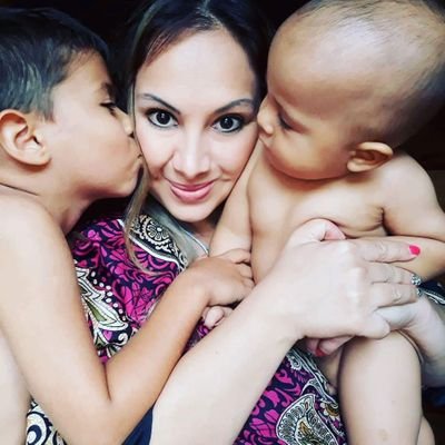 Médico de Familia...
Especialista en Gestión Hospitalaria...
Primera Infancia y Lactancia Materna...
Madre de dos hermosos niños...