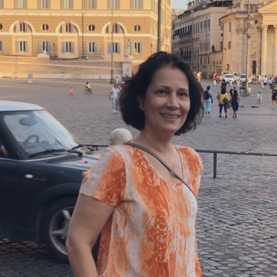 renatacamponez's profile picture. 