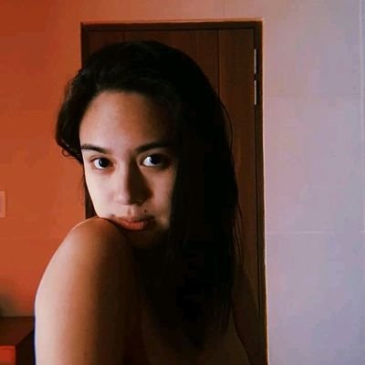mariaorti_riego's profile picture. What do you do with a broken heart? 💔