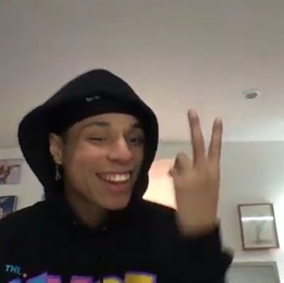Larri followes April/Wednesday thank you for 143 followers . 143 Girlies