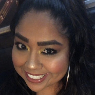 karinarenee's profile picture. A Social Worker trying to find her place in the world. Working with those experiencing homelessness. ✌️❤️