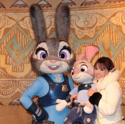 ディズニー好きのお友達募集中です☆元両パ,上海年/社会人20↑ ショーパレ/グリ派/特にズートピアのジュディが好き🐰❤他は→duffy.ミッキー❤️メリーポピンズ、ホンテが好き☆一眼持ち☆カメラ勉強中☆仮装もします(*'▽'*)
お友達がほしいので交流無い方はffを外します!
