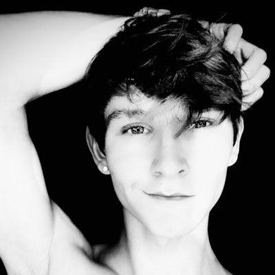 New Exclusive Helix Studios Model! 😏Great to get along with always here to have a good time wit good vibes🤓