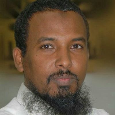 Salahuddin Alnoor
صلاح الدين النور
● تعين صانعاً، أو تصنع لأخرق ●