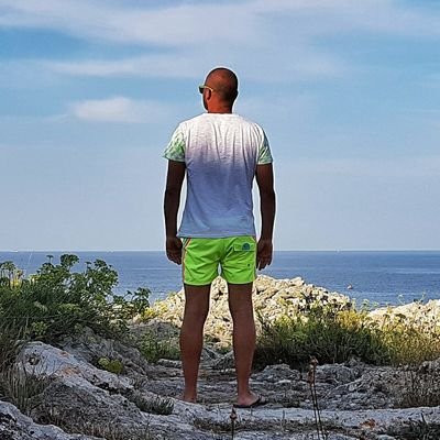 A_Giord's profile picture. Non guardo i partiti ma le persone, cosa ormai molto rara, visto che sono tutti burattini nelle mani di qualche burattinaio di turno.