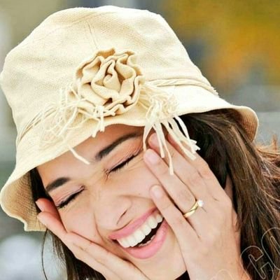 HEARTCORE fan girl of tammu mam❤️Love respect 💫 forever proud fan 💫 pure soul ❤️ Only about tammu 😘 @tamannaahspeaks @chintuspy7