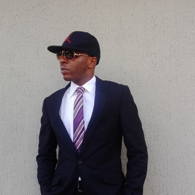 I am a sapiosexual highly attracted to intelligent people & ready to build network