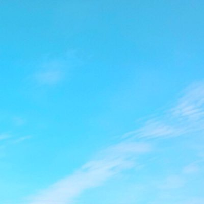 v0p6q8NwjuHsZQc's profile picture. 