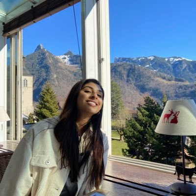 ShaunaNanavati_'s profile picture. what’s the move lads