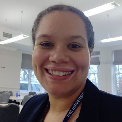 ⌬🧪 Lecturer @BristolChem with a focus on teaching and scholarship 🧶 Avid knitter and crocheter 👩🏽🔬#BlackinChem 💛🐻💙 +🧡🦫🧡 🇺🇸🇬🇧 Tweets are my own