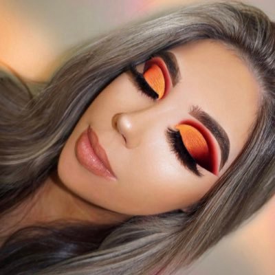 Ig: @makeuppppbycait 100k+ beautiesšš | 22 | PR: caitlincallahanbeauty@gmail.com