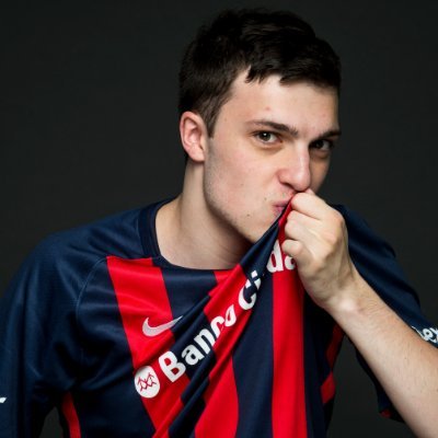 Fran_Otturi's profile picture. Diego Armando Maradona | Todo tiempo pasado fue mejor | No twiteo nada hace 3 años porque este es un antro de estúpidos