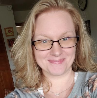 Mom - Wife - Sewist - Lover of all things Geeky and florals.