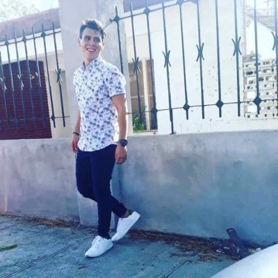 Axel_Nevarez_'s profile picture. "Solo se tu mismo"❤️