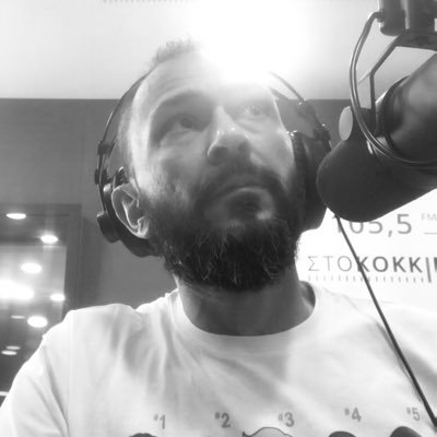 Δημοσιογράφος, στον ρ/σ Στο Κόκκινο 105.5 / On Air Δευτέρα-Παρασκευή 07:00-10:00 πμ / Ολ βιούζ μάι όουν / Σαν φίδια οι ατάλαντοι, μας ζώσανε!