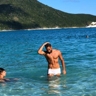 Capricórnio♑️ - Educação Física 6/8 📚 - insta: victor.martins95