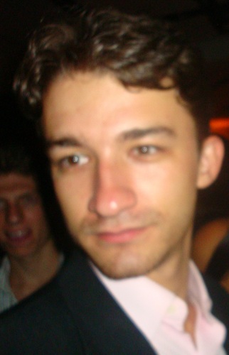 Daniloamendoas's profile picture. Olhar penetrante...conheço outra coisa com esse nome.