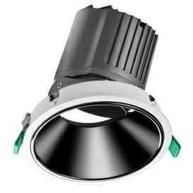 nszm_su's profile picture. 一个买灯的小伙子