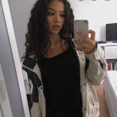 amaria56458304's profile picture. Don’t over think yourself babe 🐰