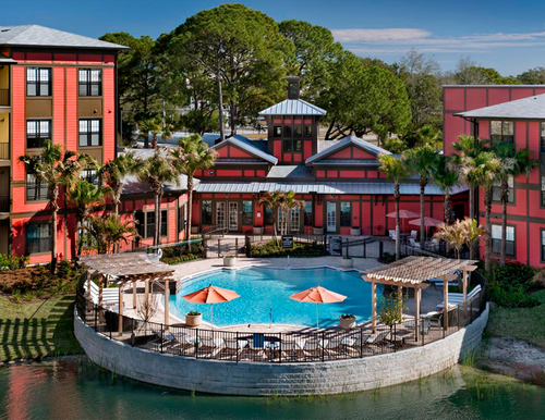 5 West captures all of the perks and pleasures of living a connected life. Now leasing apartments in Tampa!