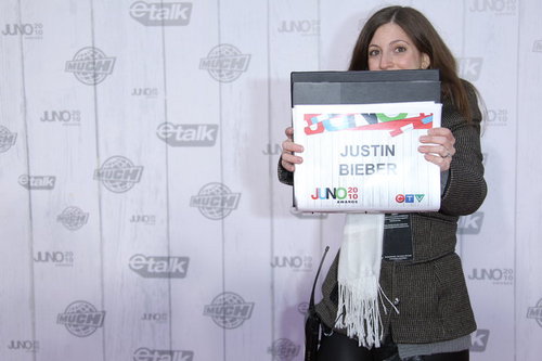 arin27's profile picture. Publicist