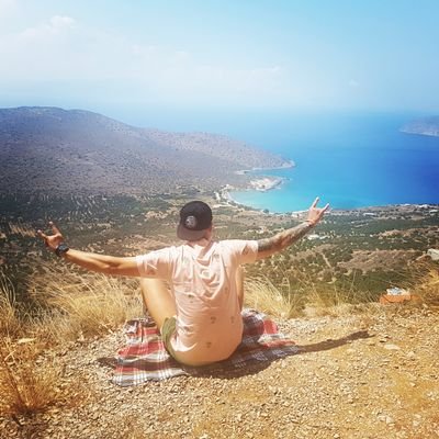 DominiqueNe92's profile picture. 