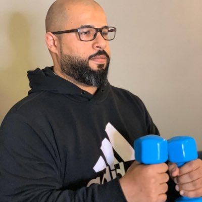 مدير المركز الاعلامي بـ @sahfksa والمتحدث الرسمي | عضو الاتحاد السعودي للاعلام الرياضي | خريج هندسة كمبيوتر من KFUPM | محلل بيانات اول @ ROSEN