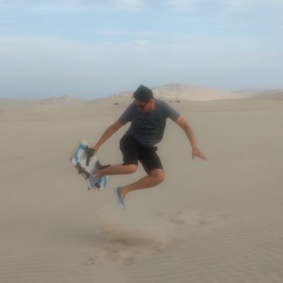 Luiz_Vallejos's profile picture. Melómano 🎼 Guitarrista 🎸
Entrenador Pokémon
Gamer desde NES 🎮