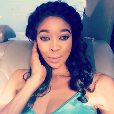 A modela, Make-up Artist,skin tontat us egbujorchinenyemaureen@gmail.com or fb egbujor chibaby , ig @MeekNeekMakeOver_models @Meekneekmodela,watsup 09082944404