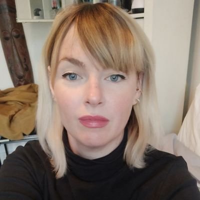 Missmiti's profile picture. Tahitienne d'Ile de France - Artiste pas connue et boute-en-train.