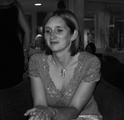 Restaurant owner, physiotherapist, wife & mummy. Love food, wine, sports and comedy.