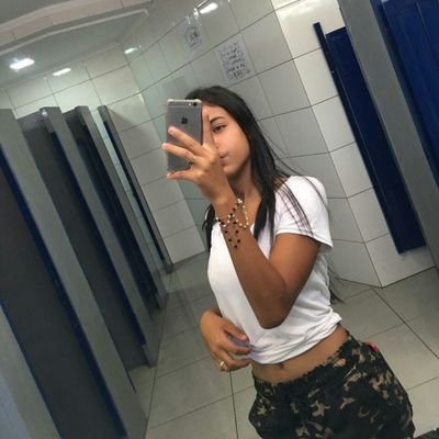tal_carvalho's profile picture. Conserve sua luz, ame sem economia. ❥✨
