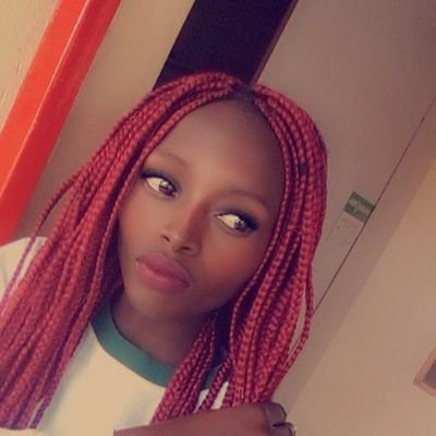 Lizzy86759063's profile picture. 