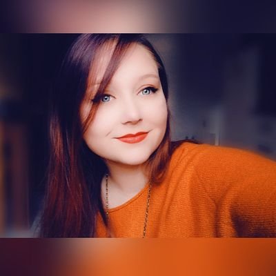 devilish_angi's profile picture. University student. | Cats. Books. Video Games. Cooking. |