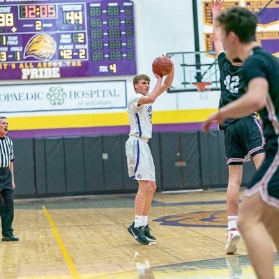 JoshCrubaugh21's profile picture. UWL🏀 ‘25