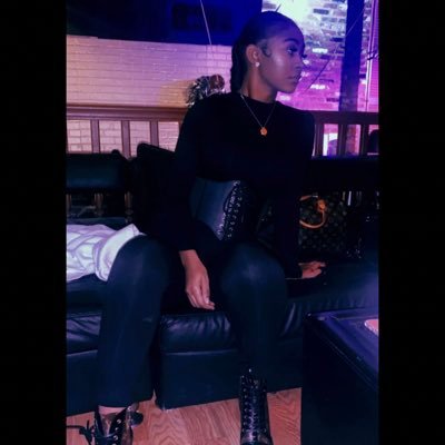 licensed cosmetologist 💇🏾♀️ |im not a regular mom,I’m a cool mom 😉