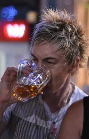 brendonwolk's profile picture. engineer/amateur drunk...