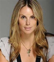 MorrisJuliaZ's profile picture. I was born. When I was 11 I got my first computer. Then I started writing funny tweets. That’s still what I am doing. The end.