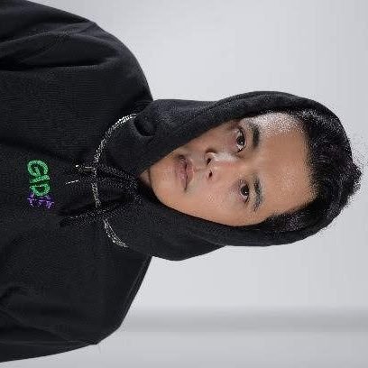 KhairiRobin's profile picture. 本当に困難とともに安楽わある。