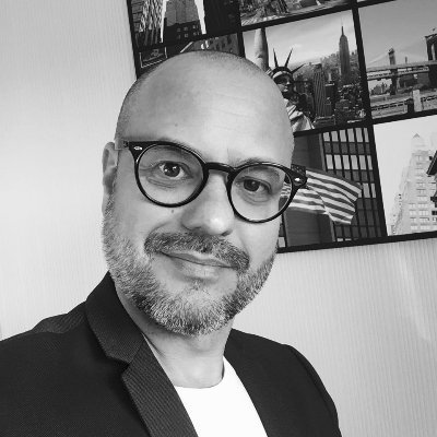 Running a travel startup & community of over 6500 travel enthousiasts with destinationX + Helping companies accelerate their business through digital