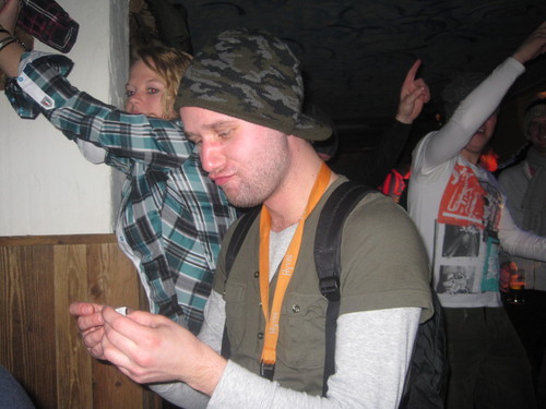 JeroenFisser's profile picture. Quasi nonchalant ¦ Broeder van daniellevisser_  ¦ Amsterdam ¦ Horeca ¦ Niffo van evadejong ¦ Er moet meer geklaagd worden ¦ Pffff ¦ Vrind van rikster ¦ Box ¦