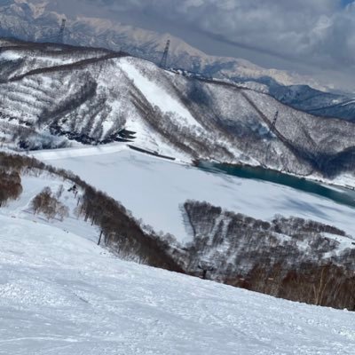 KrCSfpYw2bMV1CY's profile picture. 