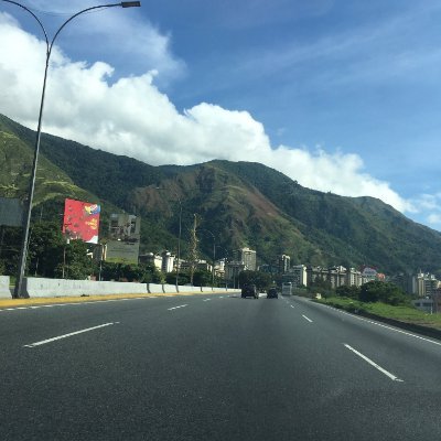 pablos202003's profile picture. El que no ayuda, estorba, y el que no este a la altura del momento, que se haga a un lado.