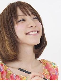 こんにちは☆上原美鈴と申します。  このたび、美女Linux広報担当に任命されました。    Twitterでは、リアルタイムに撮影会の情報や美女Linuxの魅力についてお伝えしていきたいと思っております。