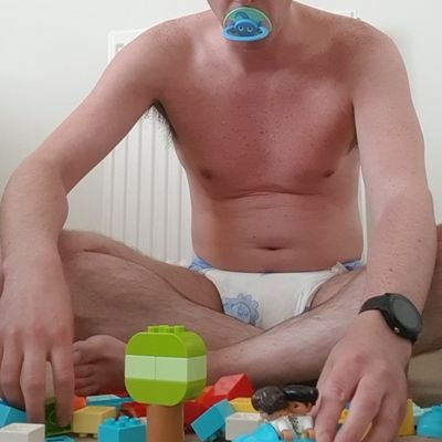 2-3yr old 50/50 ABDL Irish gay bab/pup/sub living in Vienna 🏳️‍🌈👶

18+ only

NSFW kinky side @AfterDarkAlfie
Scat and messy nappy/diapers @DirtyAlfie