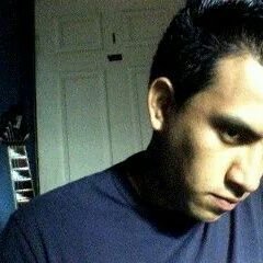 Abesc37's profile picture. 📖🎸