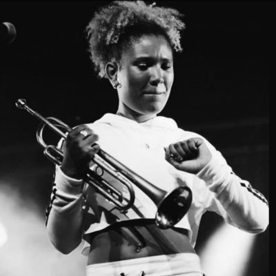 SillahNoemi's profile picture. Músic i advocada🎓
DDHH✊🏾
Opositant📚